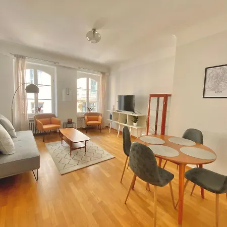 Flat In The Heart Of The Apartment *